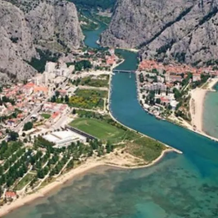 Apartment Apartman Luka